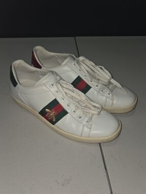 Gucci Women's Gold Glitter Sneakers